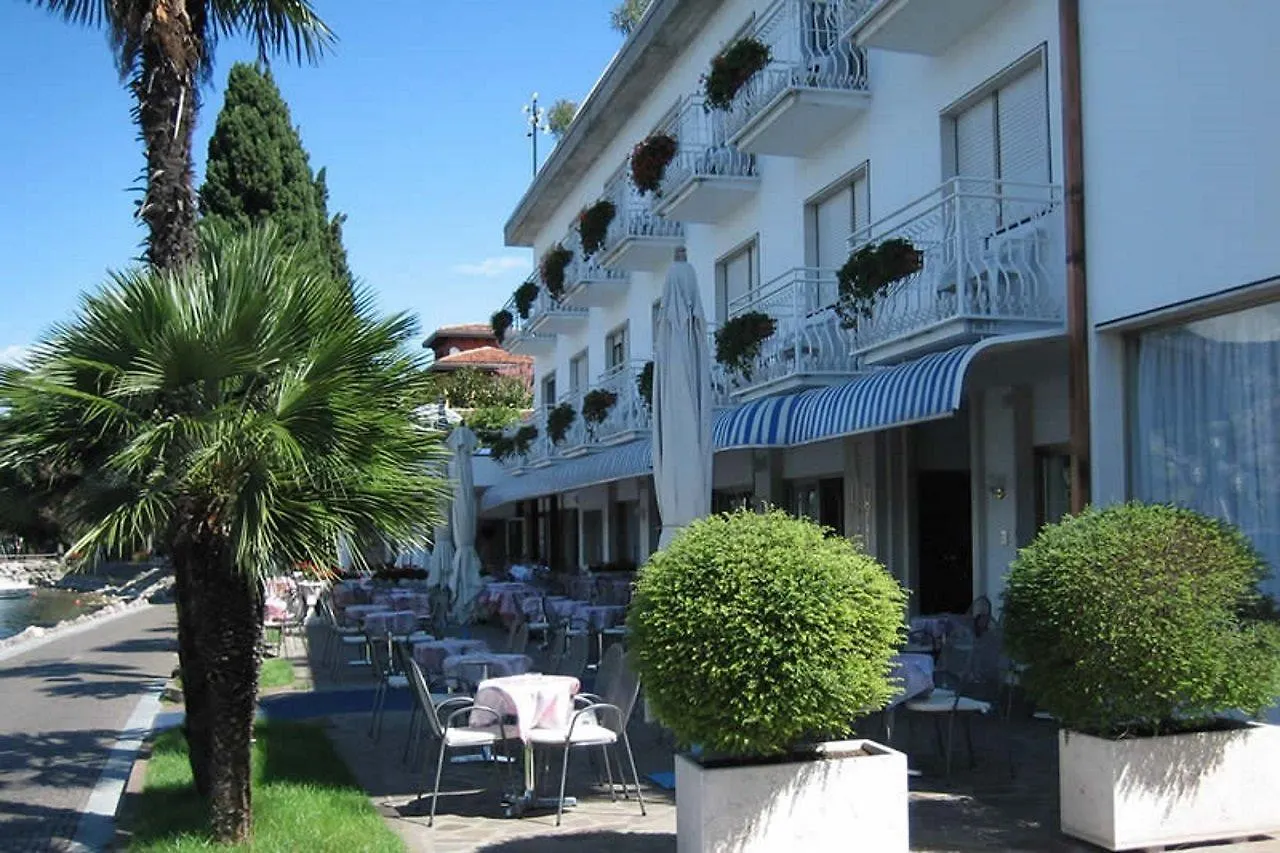 Hotel Excelsior Bay Malcesine 4*,  Italy